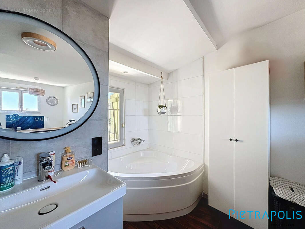 Maison à SAINT-JEAN-DE-VEDAS