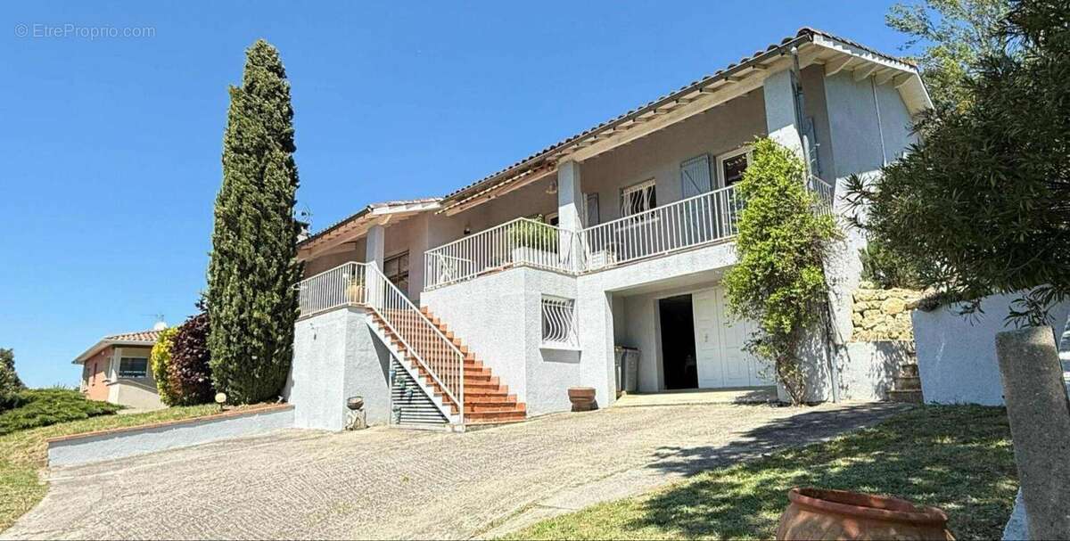 Maison à LACROIX-FALGARDE