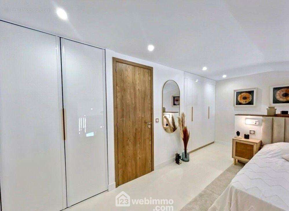 Rangements intégrés et finitions soignées pour un confort au quotidien - Appartement à SAINTE-MAXIME