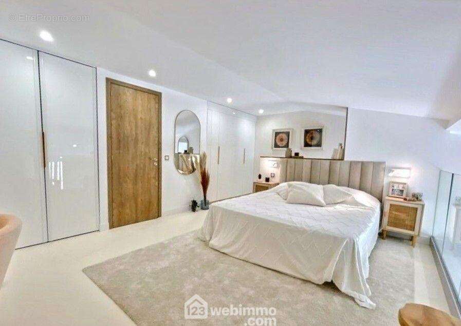 Une chambre spacieuse pensée pour le confort et la sérénité. - Appartement à SAINTE-MAXIME