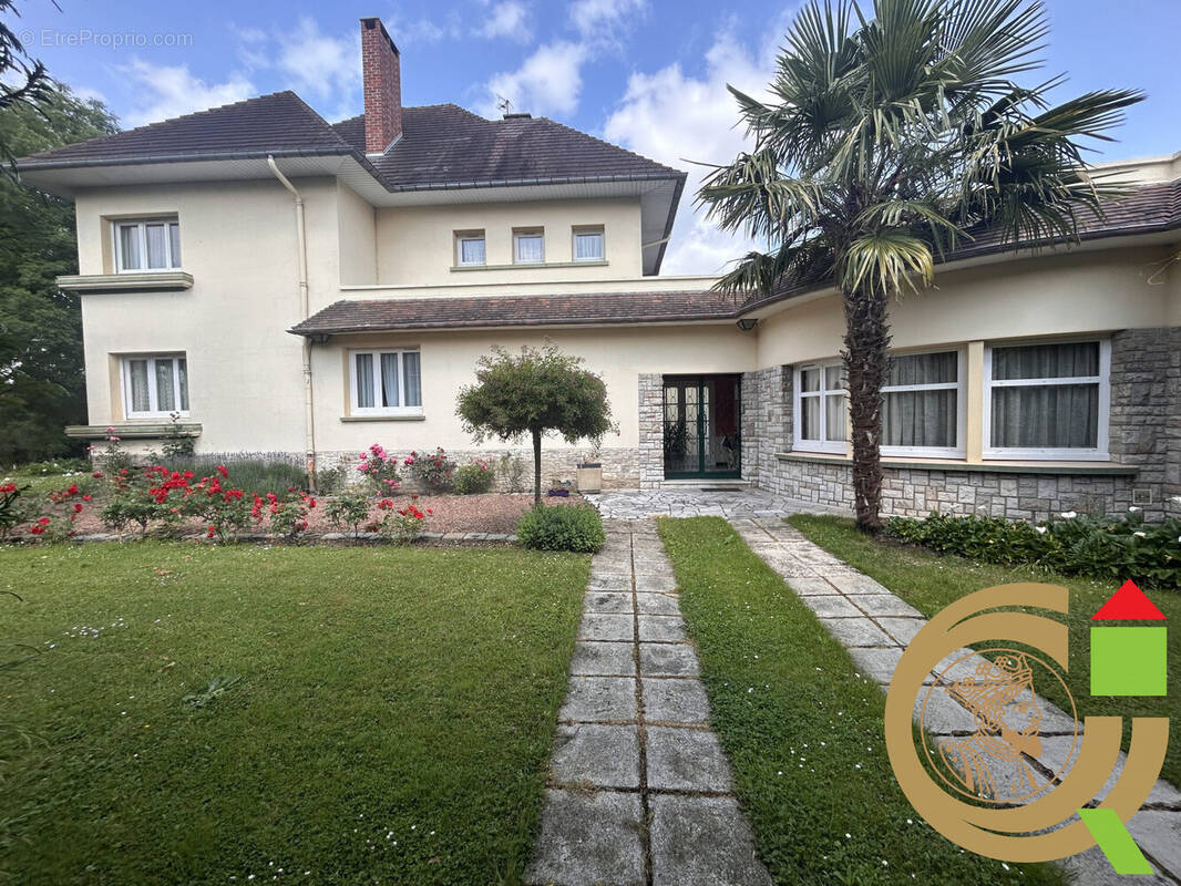 Maison à AUXI-LE-CHATEAU