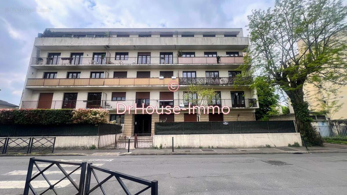 Appartement à SAINT-MAUR-DES-FOSSES