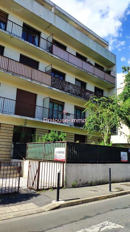 Appartement à SAINT-MAUR-DES-FOSSES