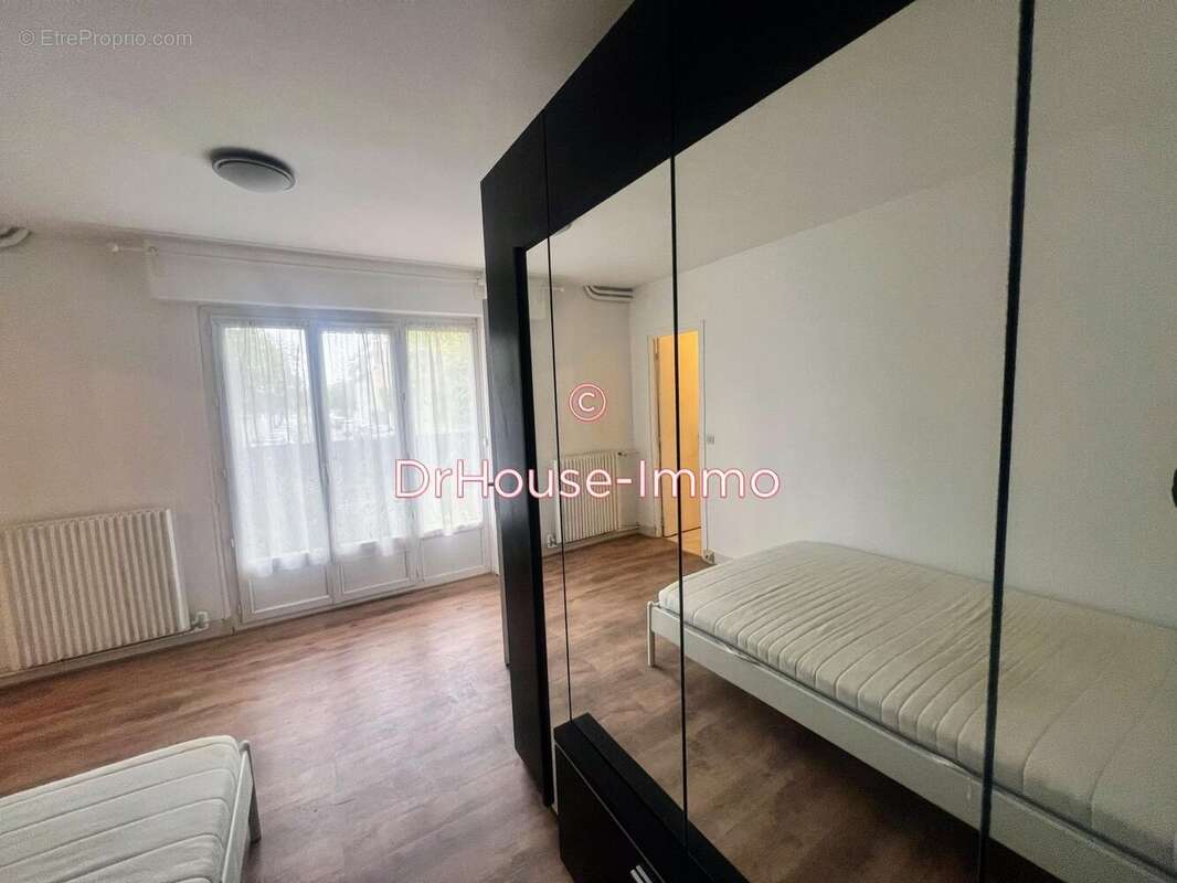 Appartement à SAINT-MAUR-DES-FOSSES