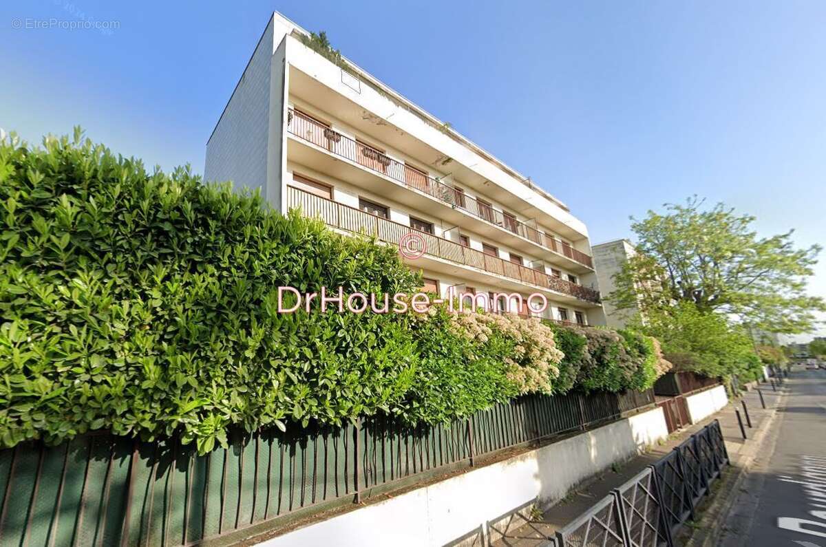 Appartement à SAINT-MAUR-DES-FOSSES