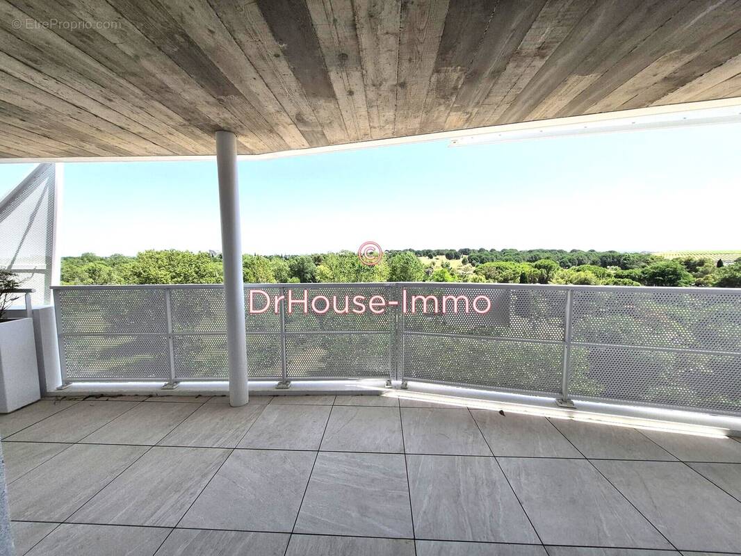 Appartement à LATTES