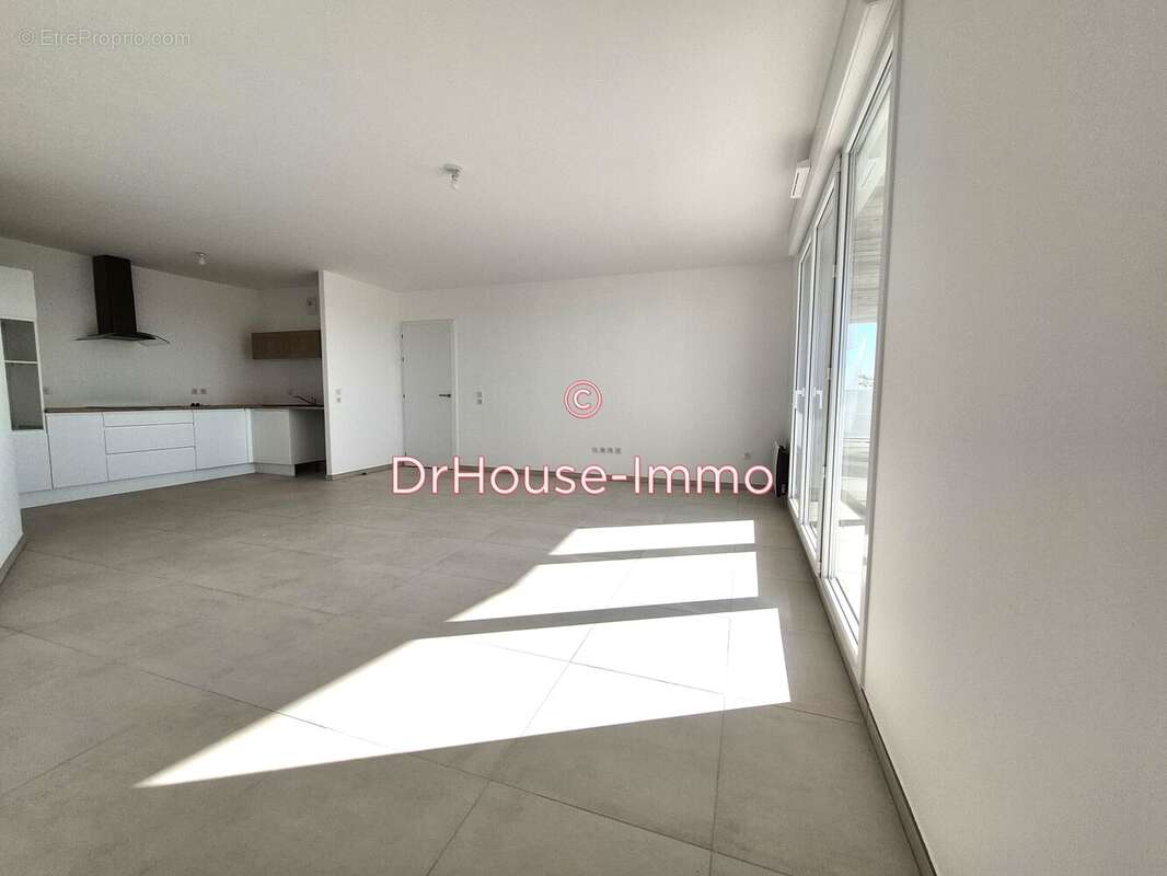 Appartement à LATTES