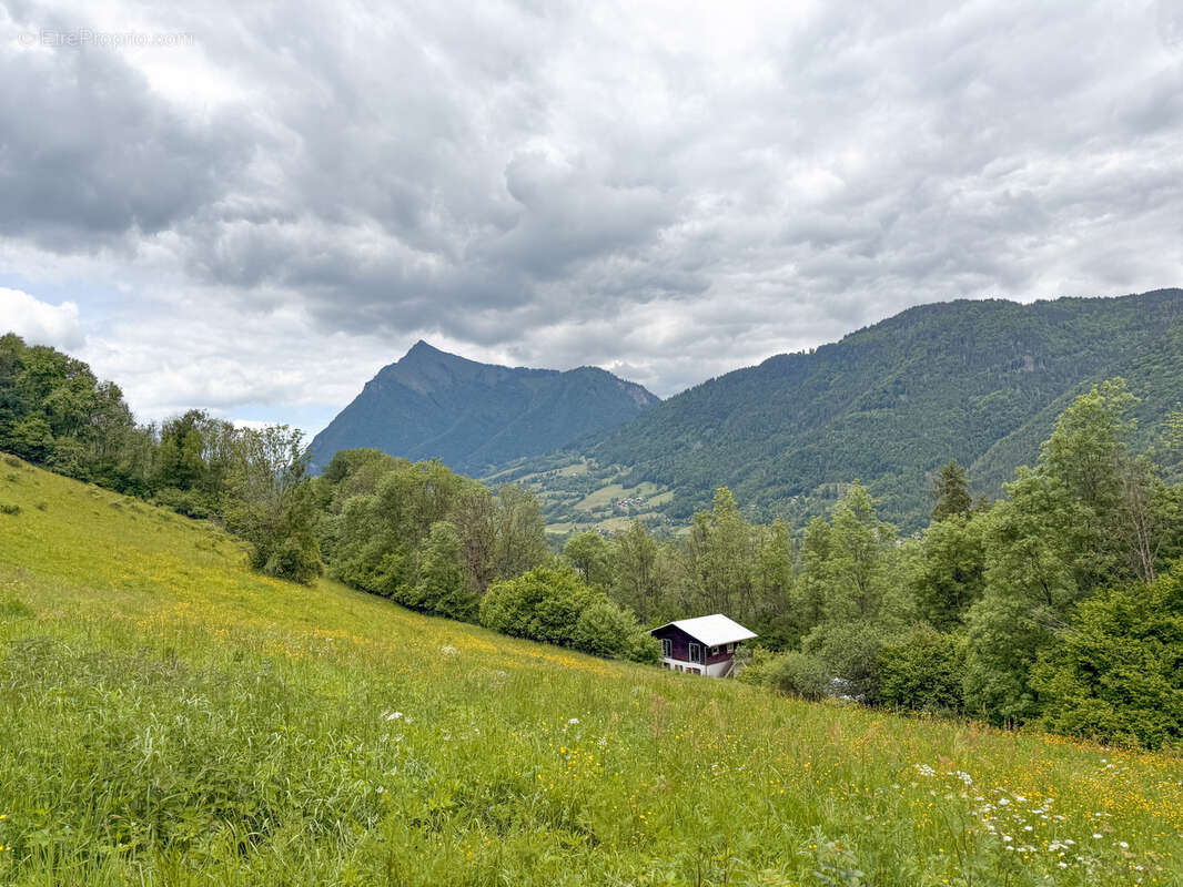 Maison à LA RIVIERE-ENVERSE