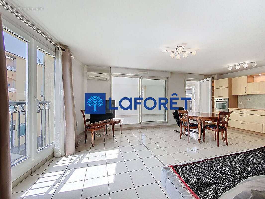 Appartement à SANARY-SUR-MER