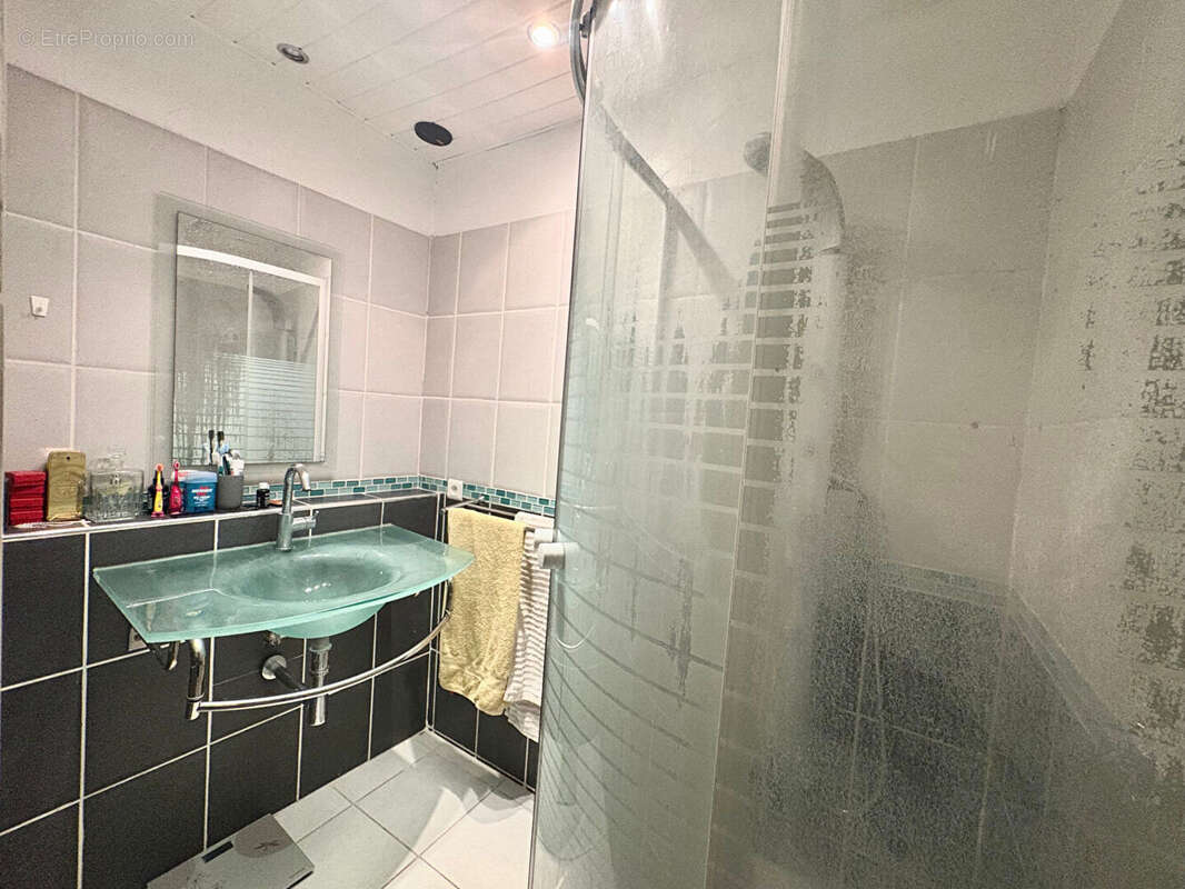 Appartement à ROQUEVAIRE