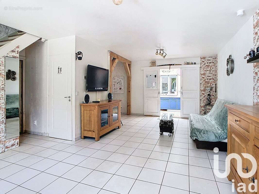 Photo 2 - Maison à ORMOY-LA-RIVIERE