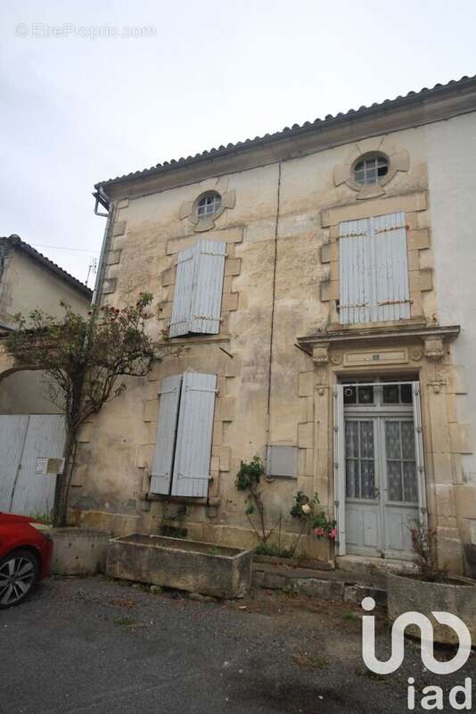 Photo 2 - Maison à NEUVICQ-LE-CHATEAU