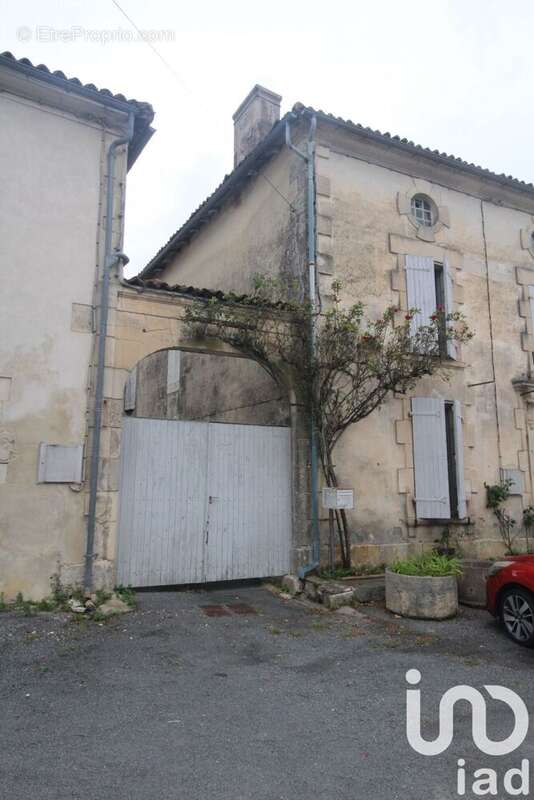 Photo 3 - Maison à NEUVICQ-LE-CHATEAU