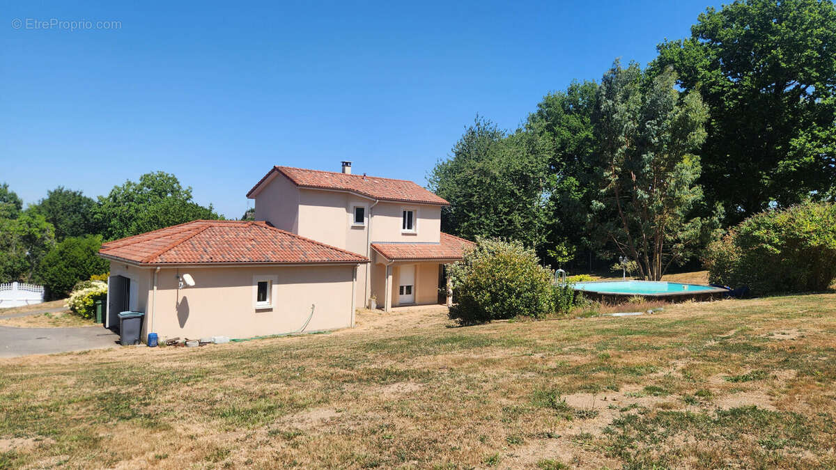 Photo 2 - Maison à BESSINES-SUR-GARTEMPE