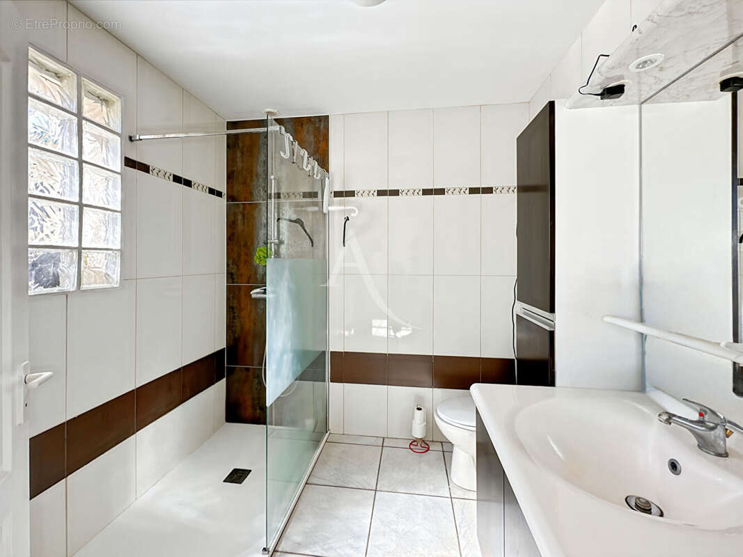 Maison à LE PERRIER