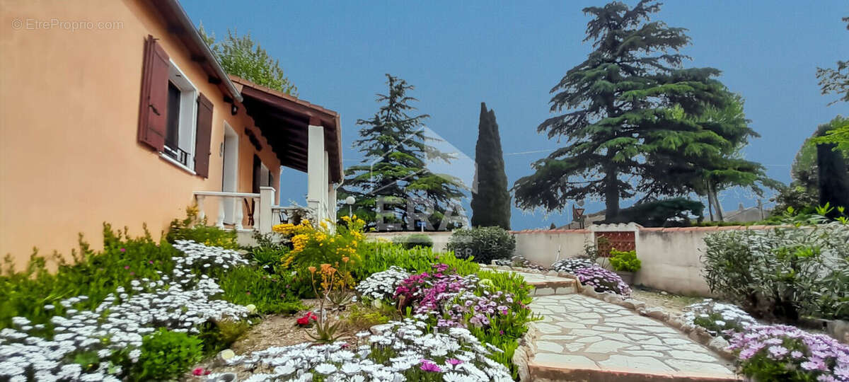 Maison à SAINT-ETIENNE-DU-GRES