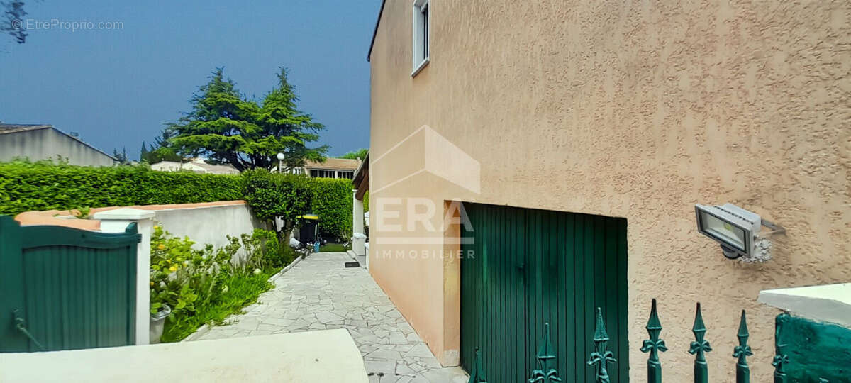 Maison à SAINT-ETIENNE-DU-GRES