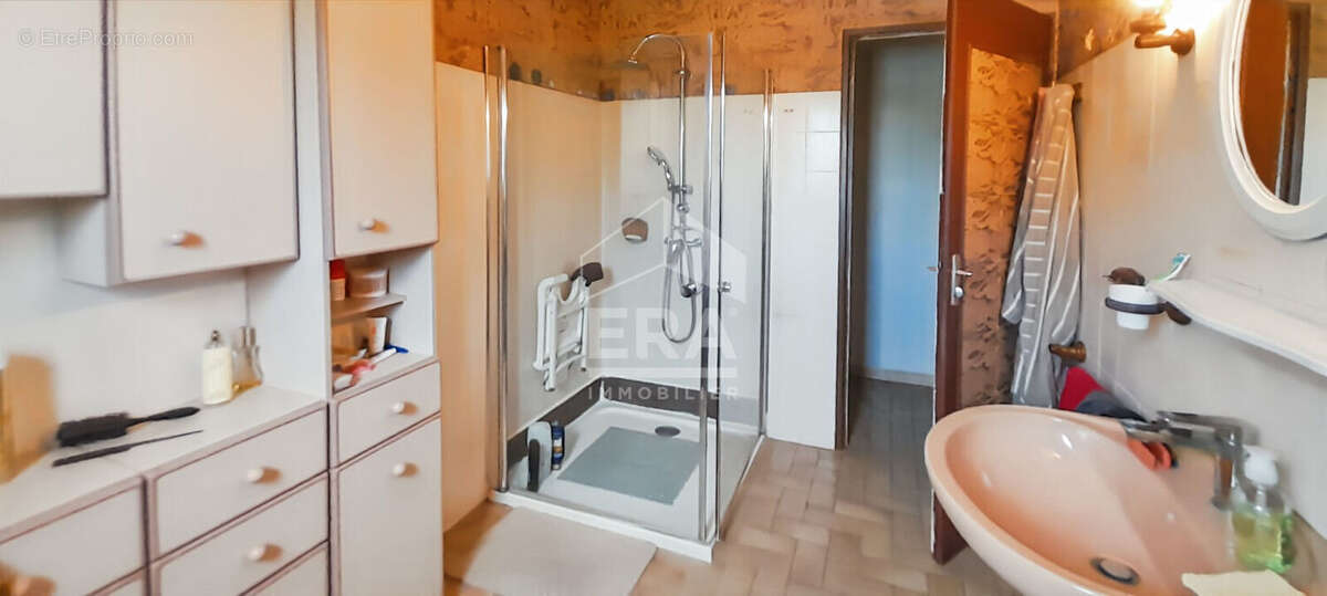 Maison à SAINT-ETIENNE-DU-GRES