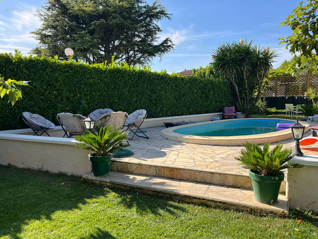 Maison à SAINT-ETIENNE-DU-GRES