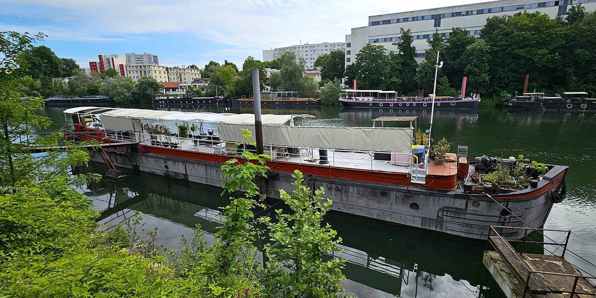 Appartement à VILLENEUVE-LA-GARENNE