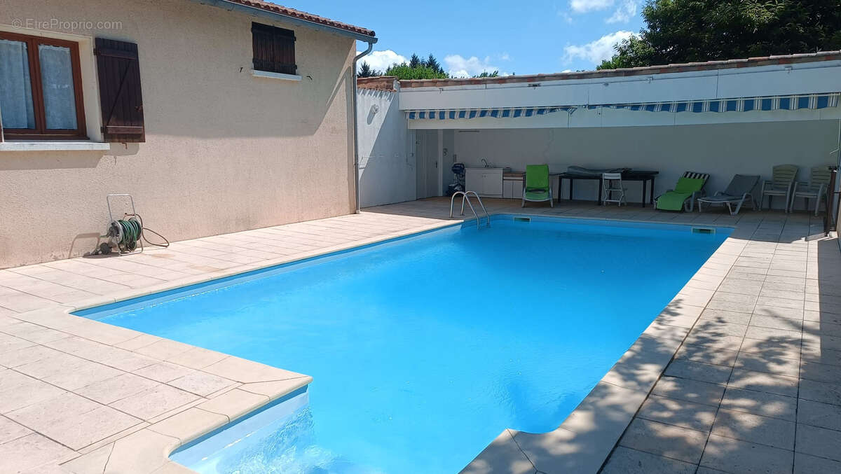 Maison à CUXAC-CABARDES