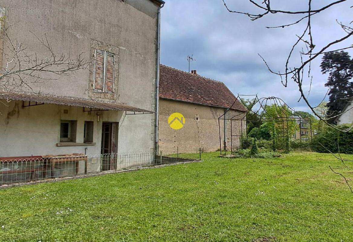 Maison à SAINT-HILAIRE