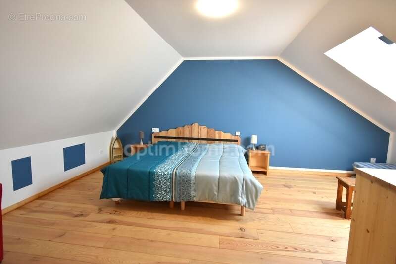 Maison à TREMBLAY-LES-VILLAGES