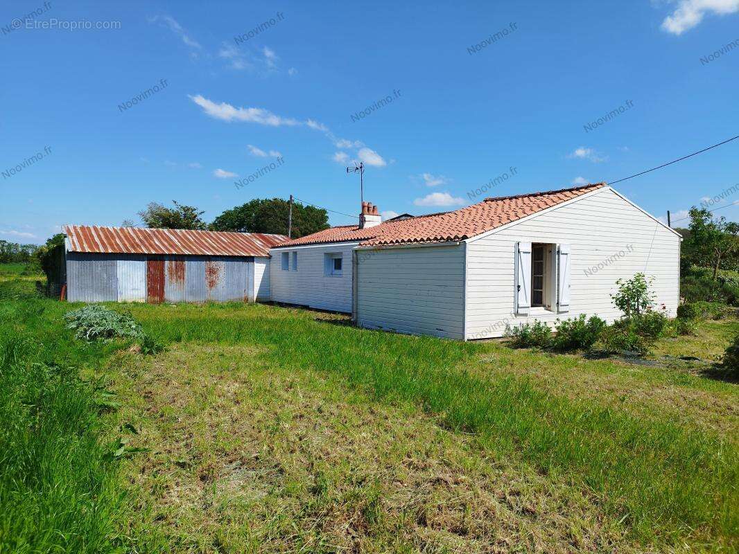 Maison à CORCOUE-SUR-LOGNE