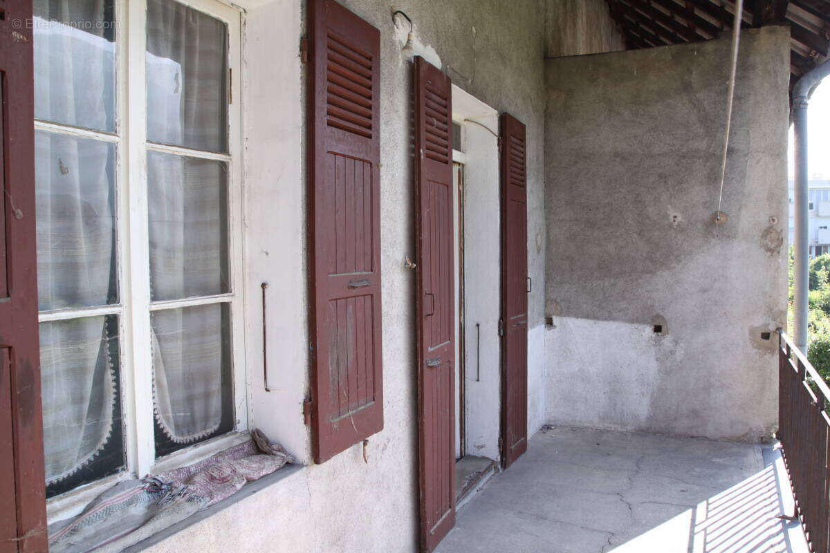 Appartement à VEYNES