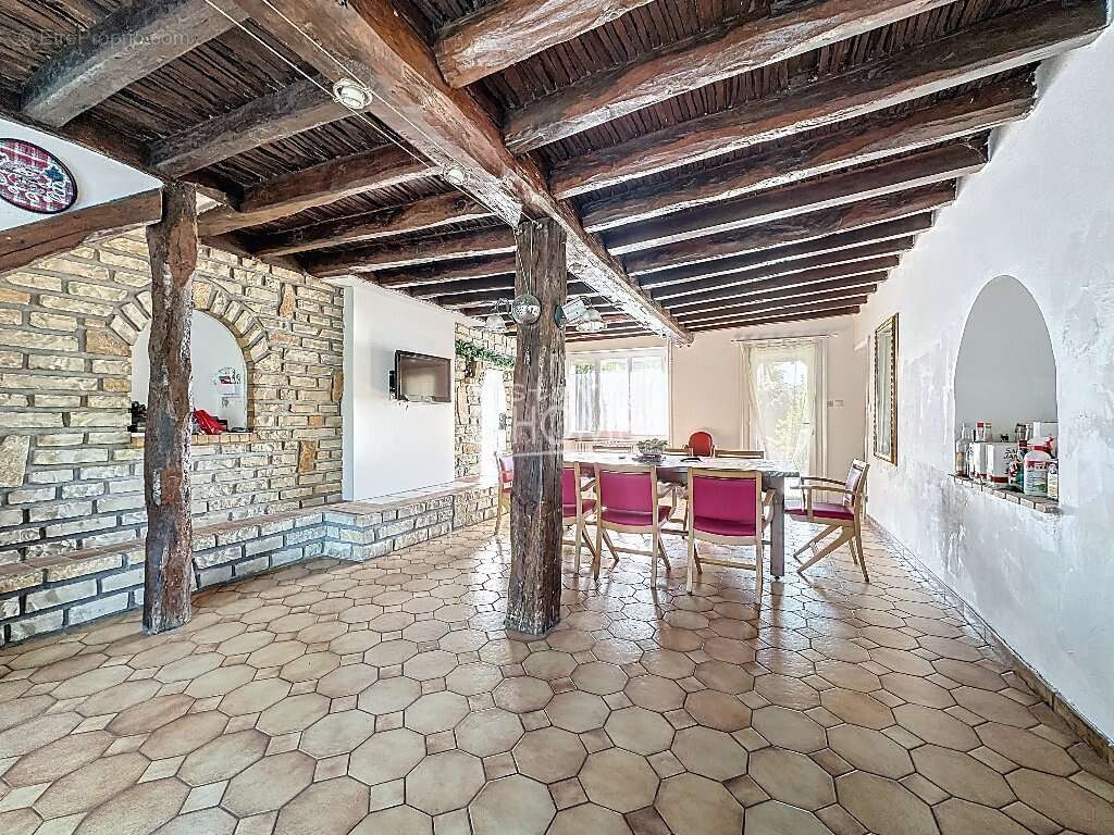 Maison à COULOMMIERS