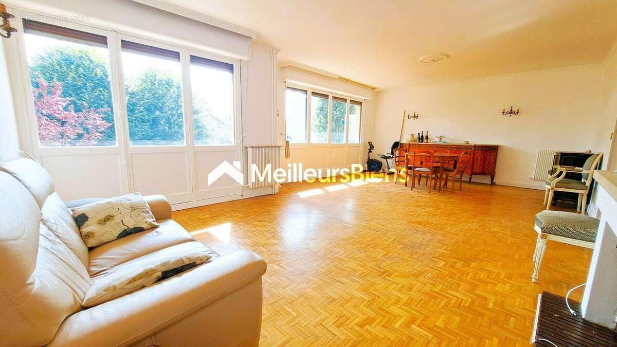 Appartement à ENGHIEN-LES-BAINS