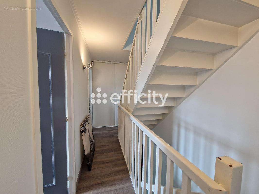 Maison à MONTIGNY-LE-BRETONNEUX