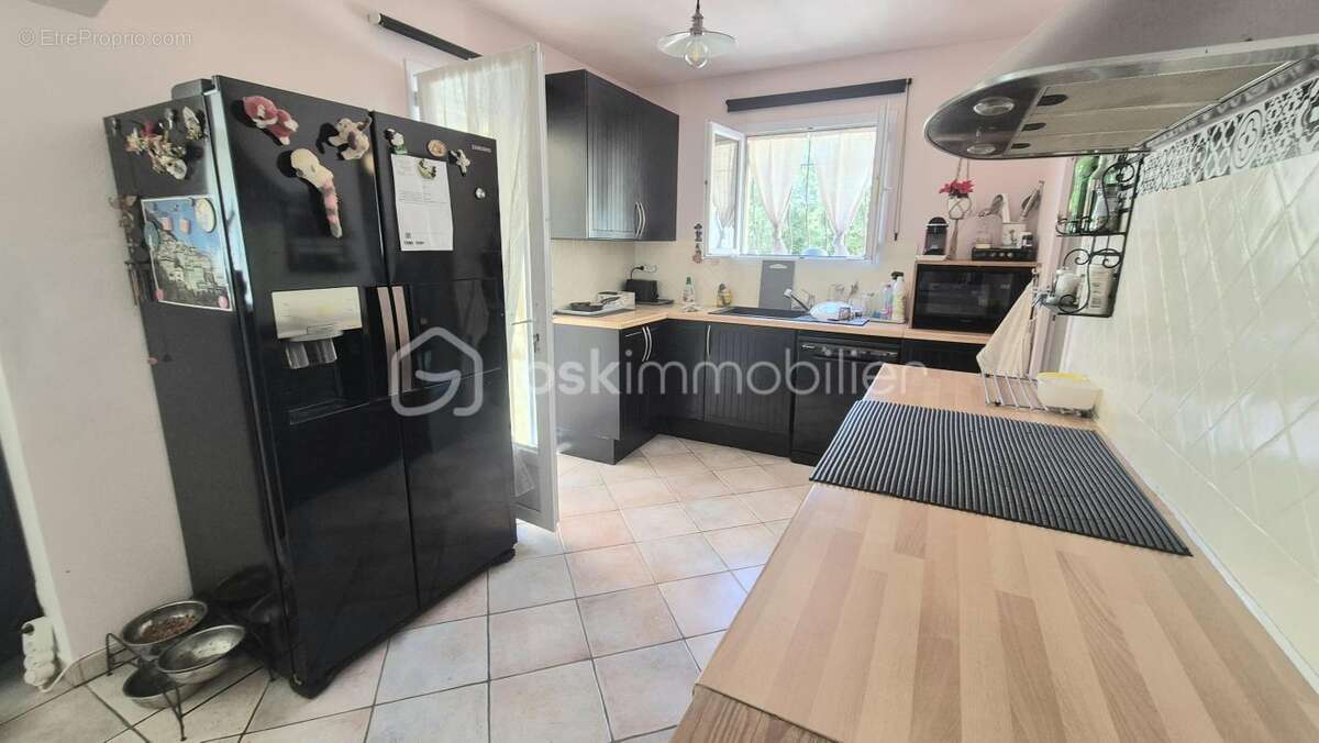 Maison à BESSE-SUR-ISSOLE