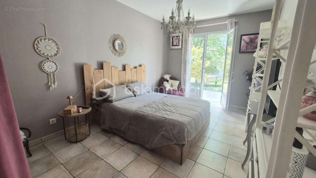 Maison à BESSE-SUR-ISSOLE