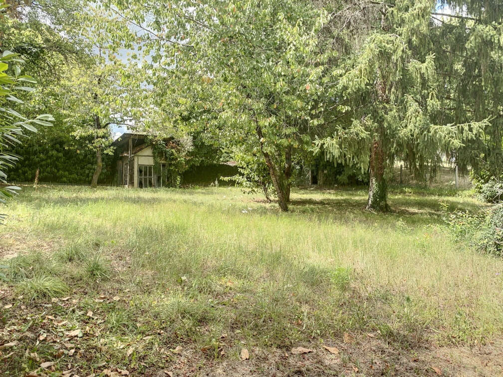 Maison à MANZAC-SUR-VERN