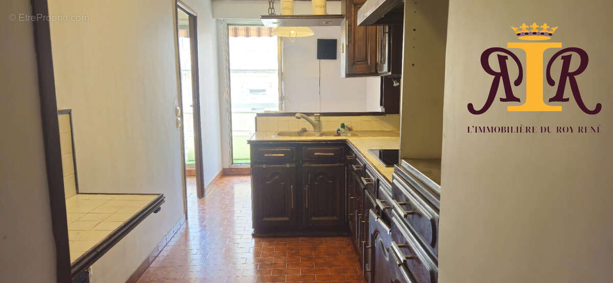 Appartement à MARSEILLE-5E