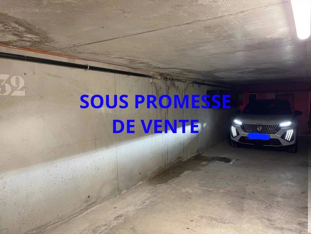 Parking à THEOULE-SUR-MER