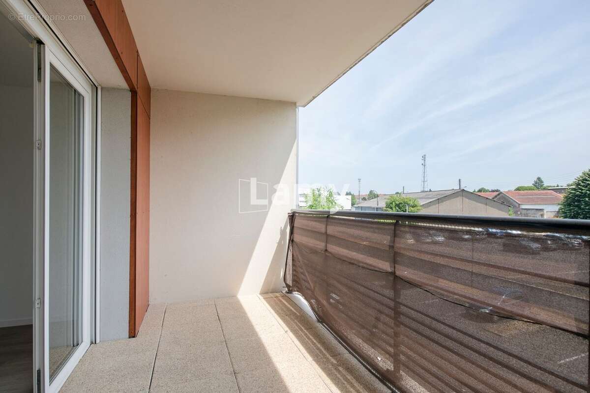 Appartement à SAINT-JEAN-DE-LA-RUELLE