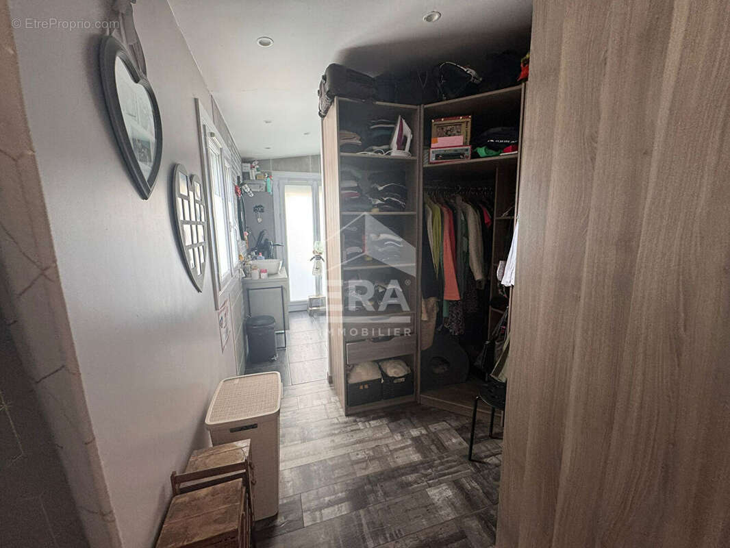 Maison à VILLIERS-LE-BACLE