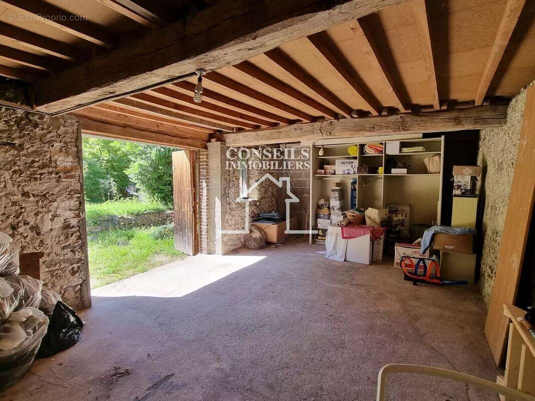 Maison à SAINT-JULIEN-DU-SAULT