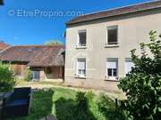 Maison à SAINT-JULIEN-DU-SAULT