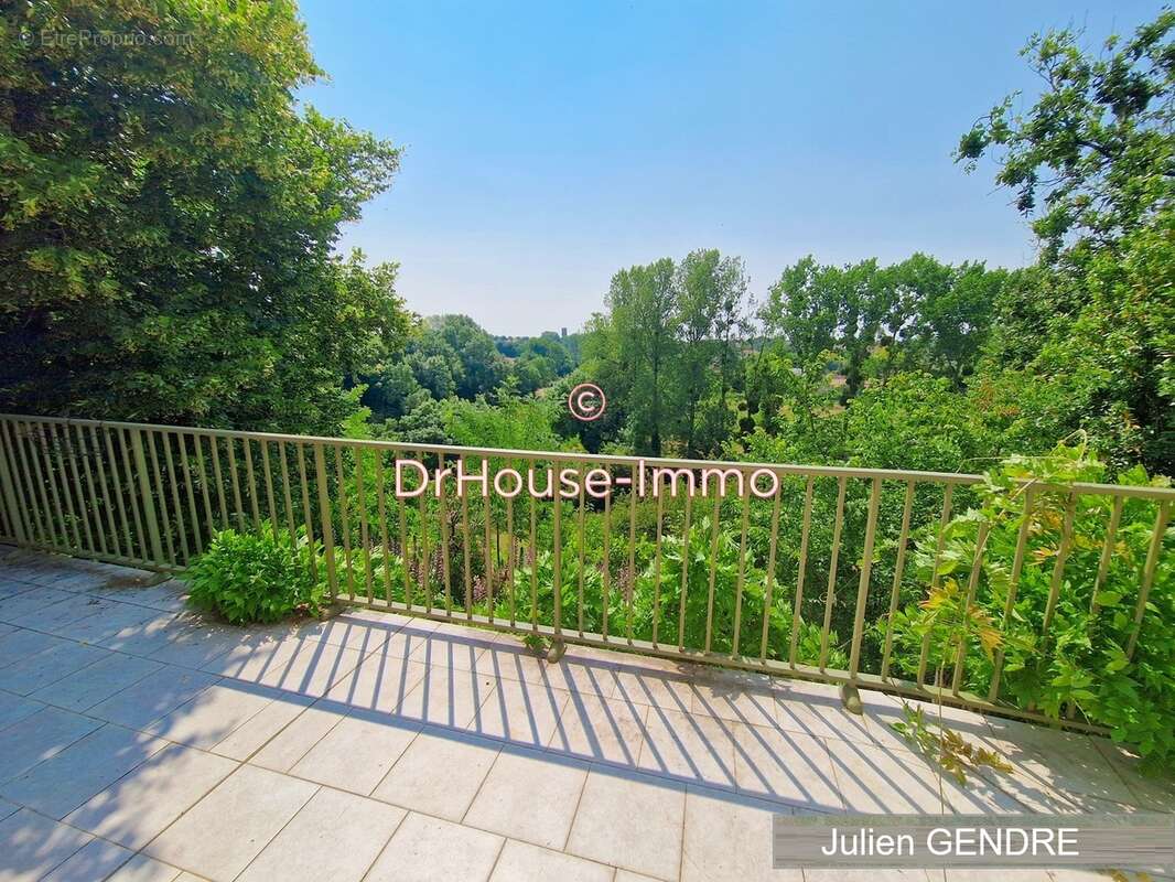 Maison à CHEF-BOUTONNE