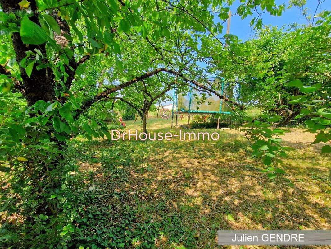 Maison à CHEF-BOUTONNE