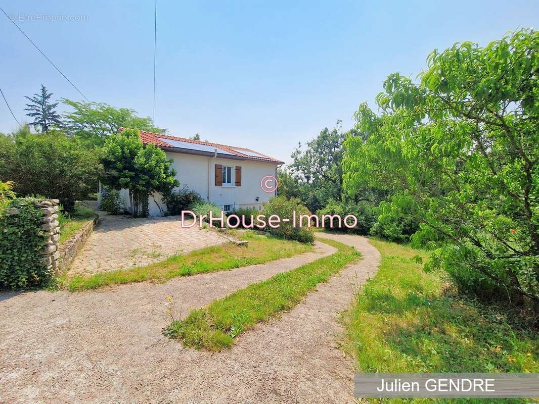 Maison à CHEF-BOUTONNE