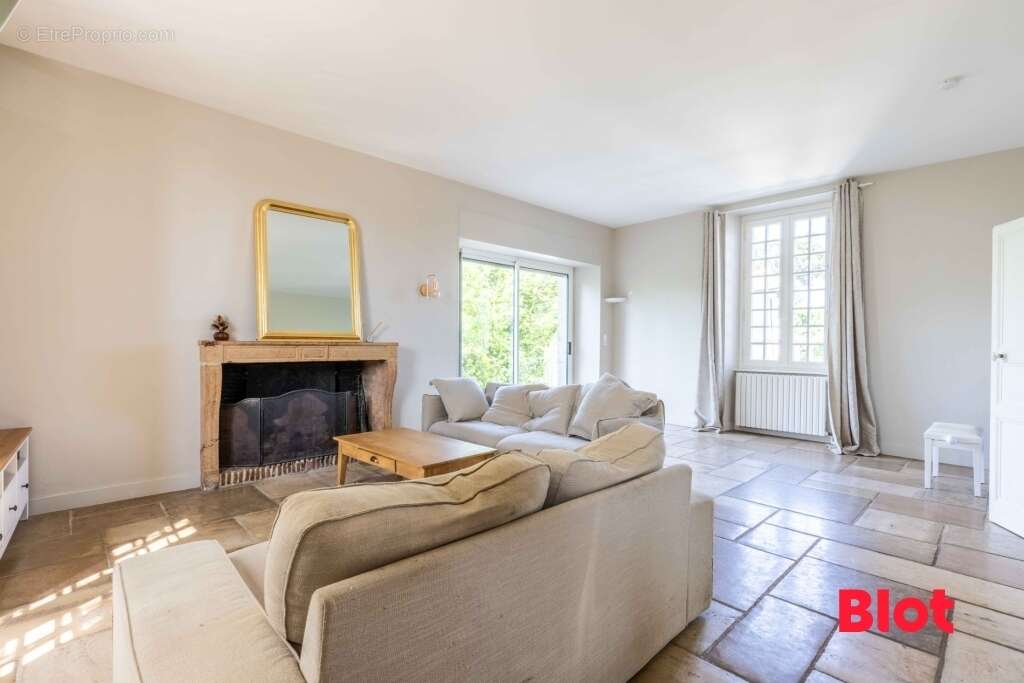 Maison à LOUVIGNE-DE-BAIS