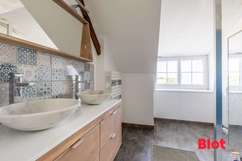 Maison à LOUVIGNE-DE-BAIS