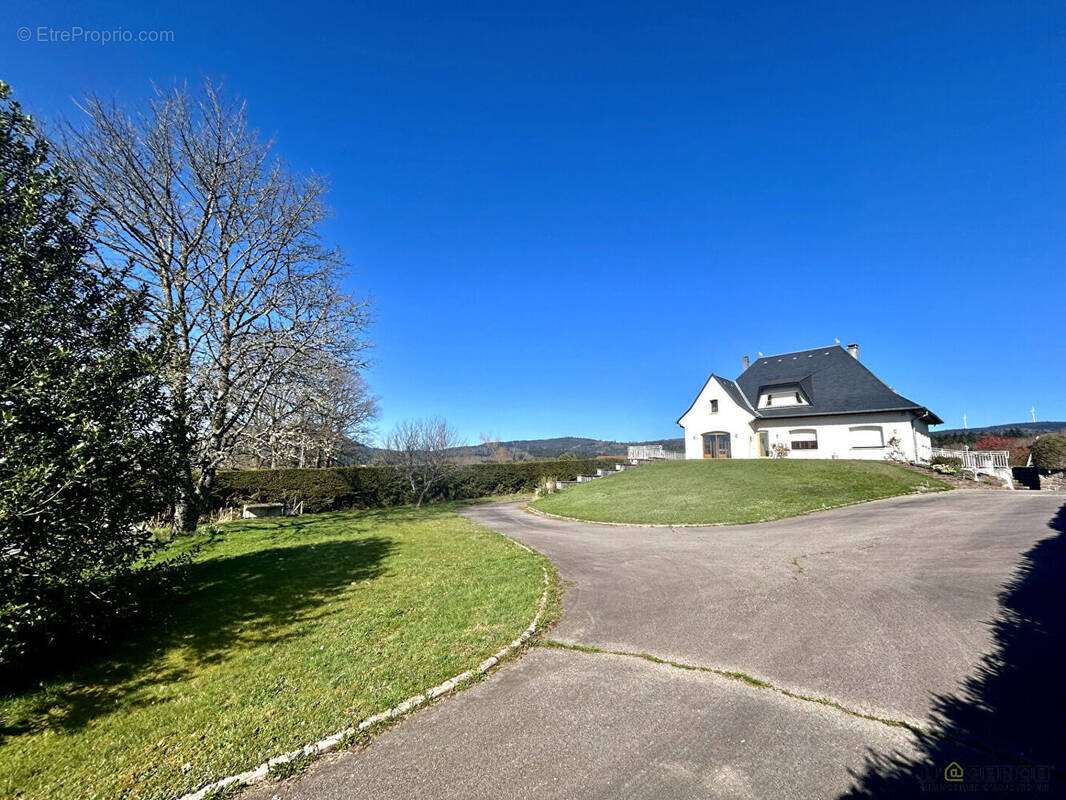 Maison à PROVENCHERES-SUR-FAVE