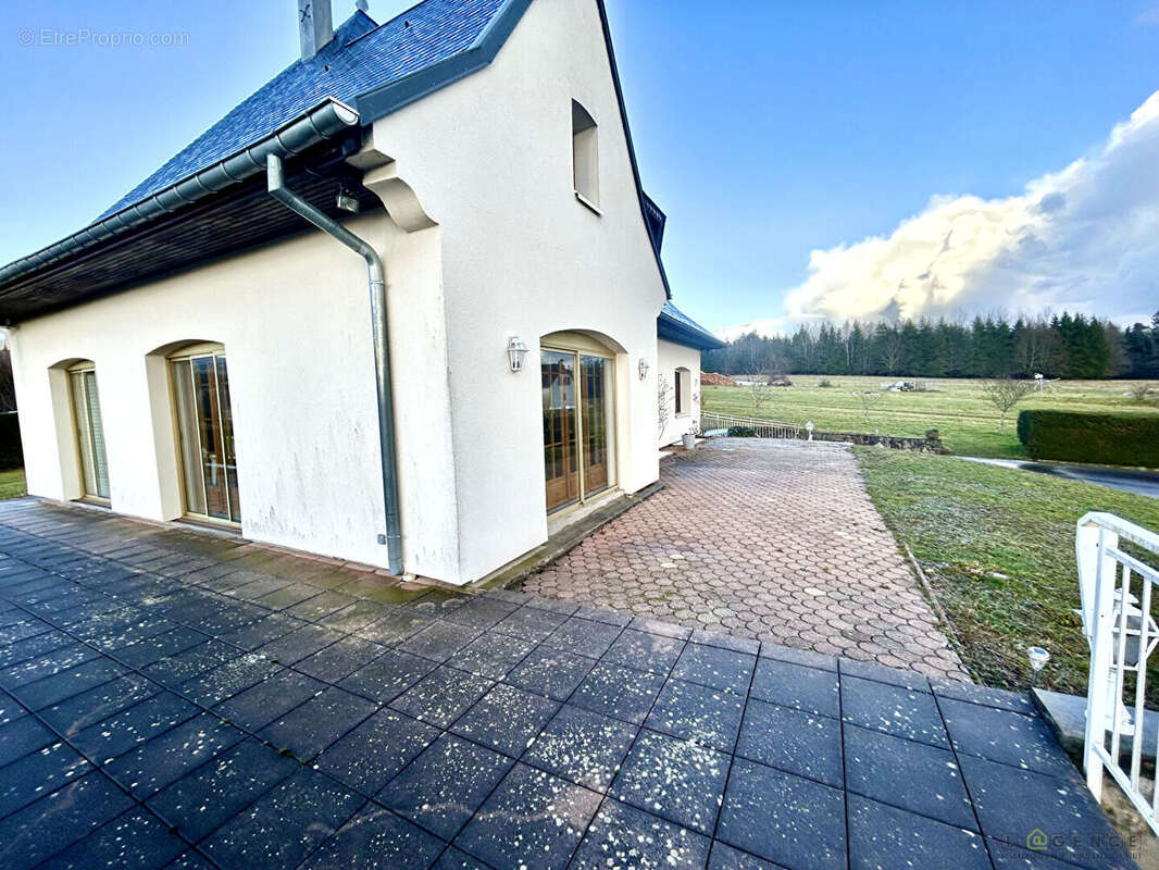 Maison à PROVENCHERES-SUR-FAVE