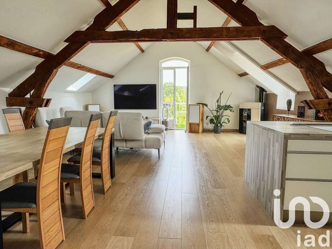 Photo 3 - Appartement à CRECY-LA-CHAPELLE