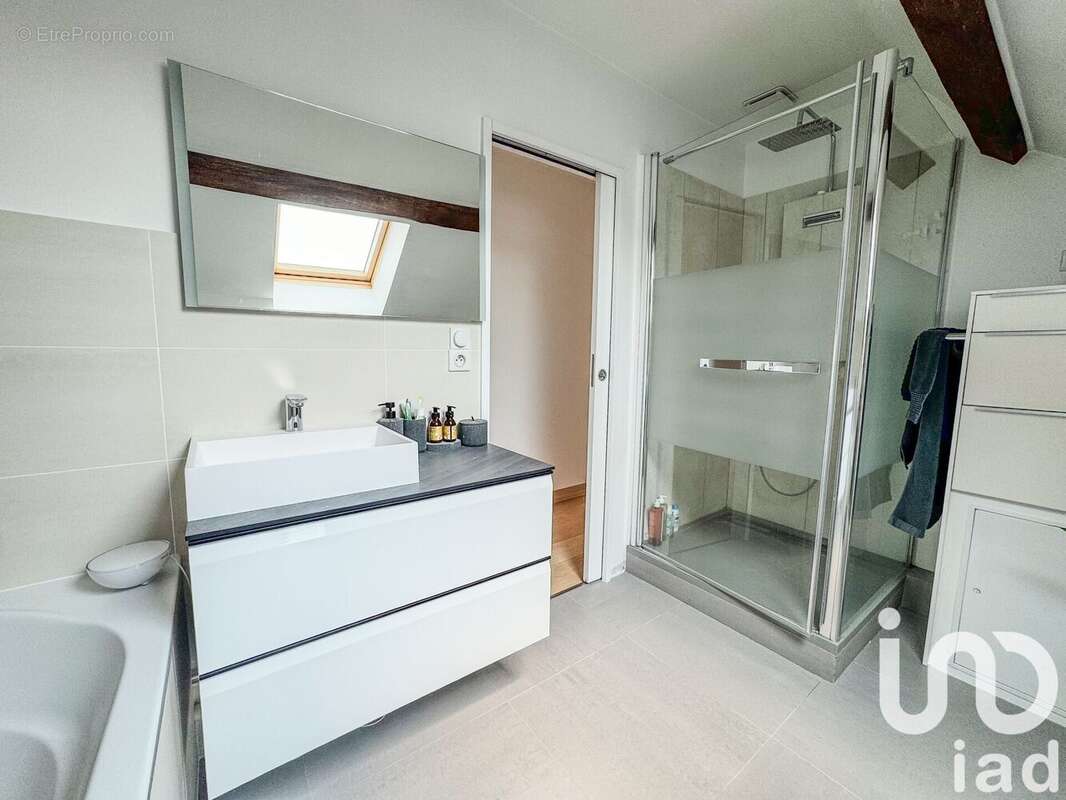 Photo 5 - Appartement à CRECY-LA-CHAPELLE